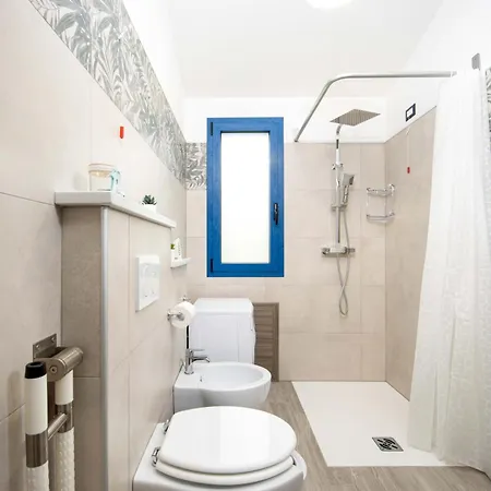 Acquamarina, Sul Mare Con Piscina *