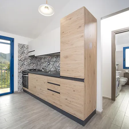 Acquamarina, Sul Mare Con Piscina Apartment *